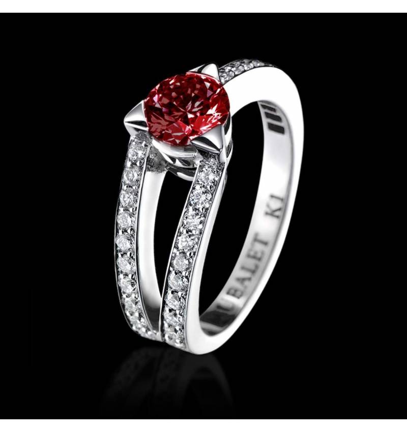 Bague de fiançailles rubis pavage diamant or blanc Plena Luna