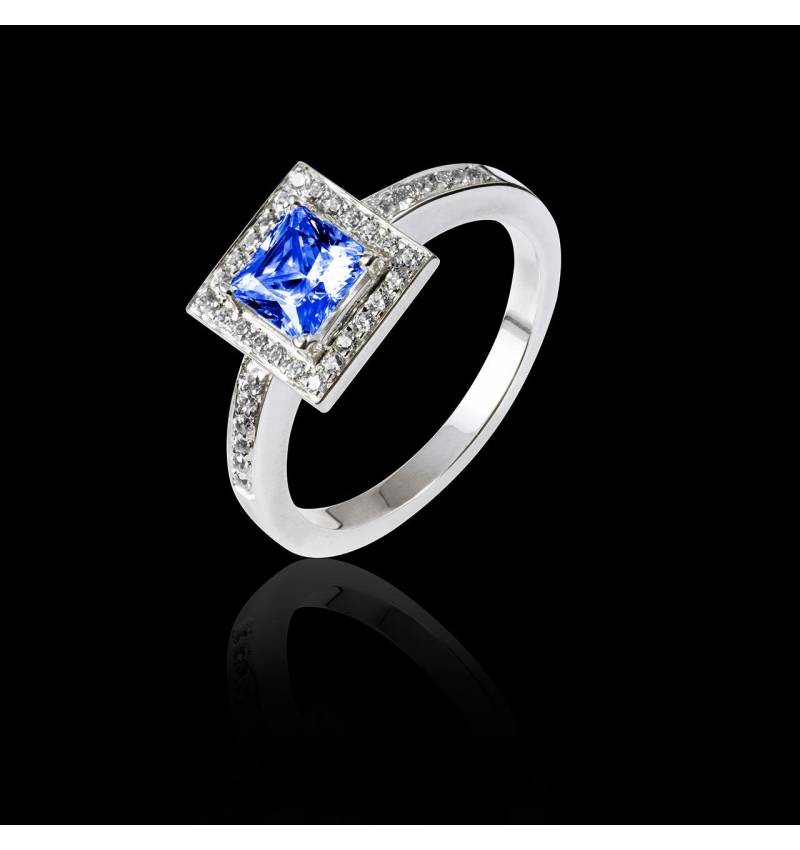 Bague de fiançailles saphir bleu pavage diamant or blanc Perrine Bague de fiançailles saphir bleu pavage diamant or blanc Perrine